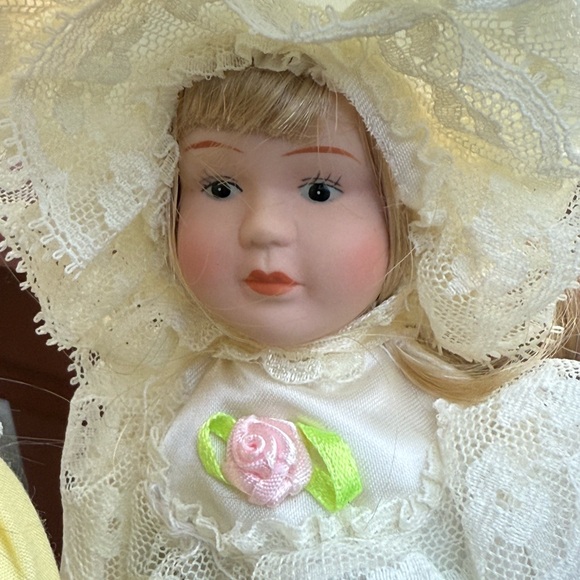 Classic Porcelain Dolls Girls Soft Body Victorian Lacey Dress Sets of 6 - Picture 9 of 17